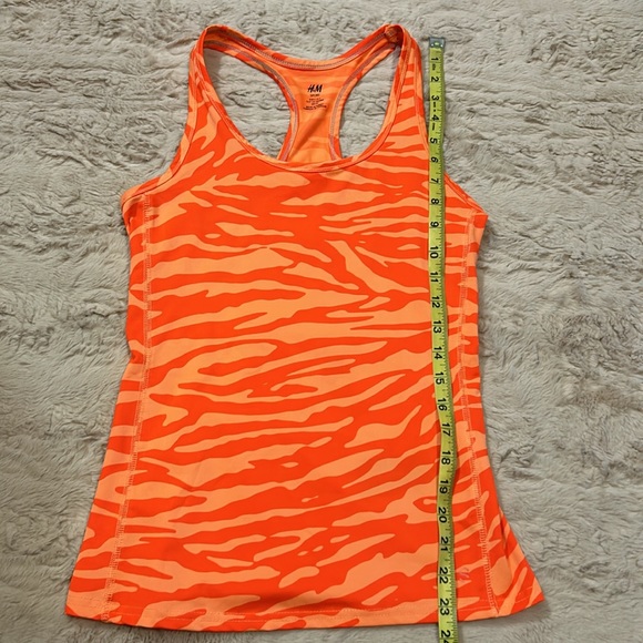 H&M athletic tank in size s - Picture 3 of 8